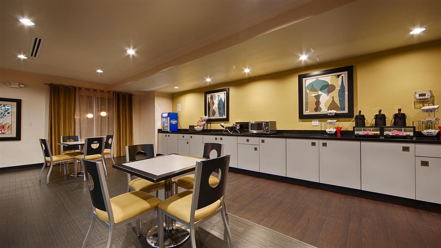 Best Western Douglas Inn & Suites Extérieur photo